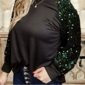 Sew In Love Sparkly Sequin Holiday Long Sleeve Black & Green Top Women's M NWOT